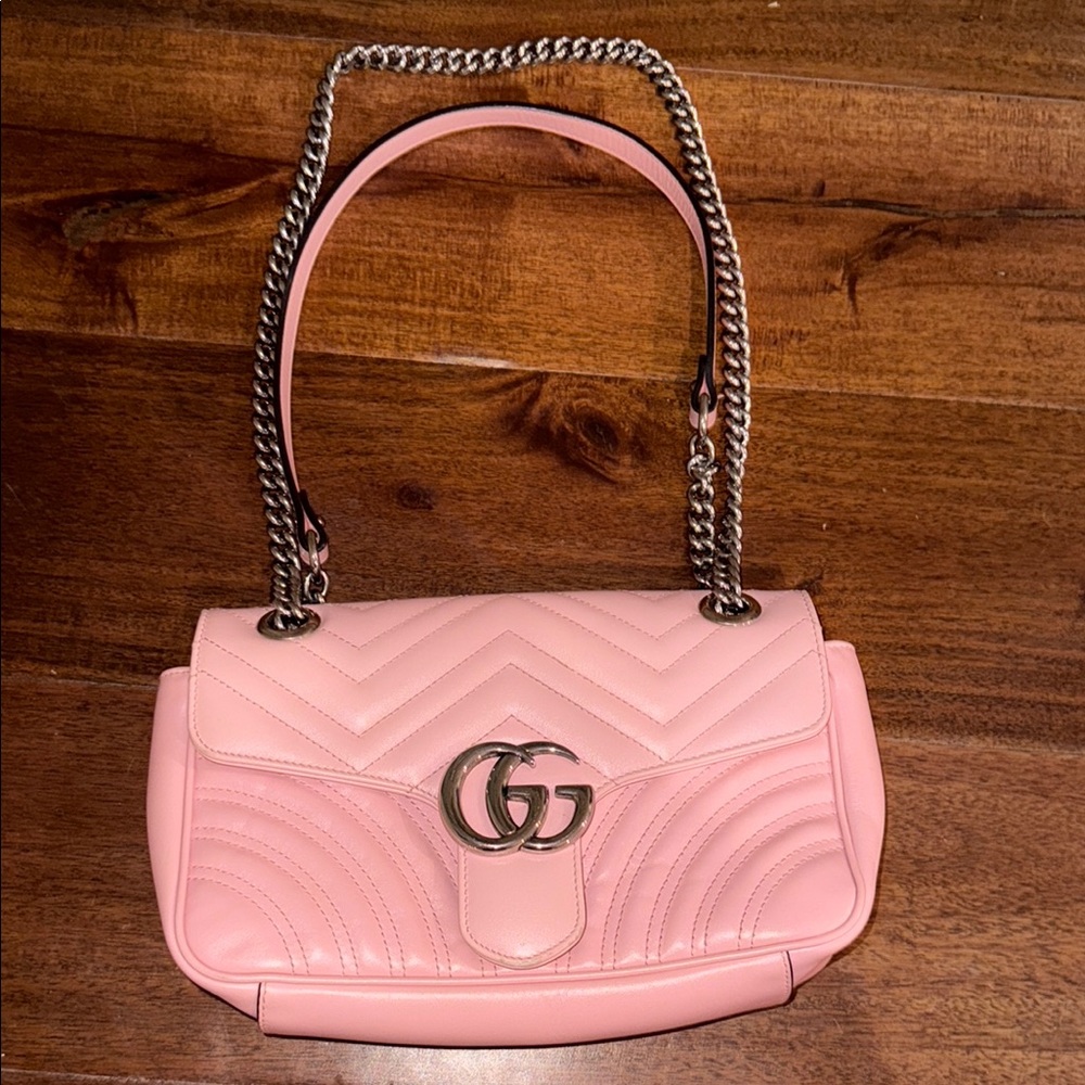 Gucci GG Marmont Shoulder Bag in Pink